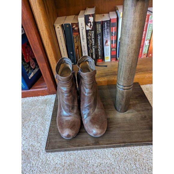 Miz mooz Sabine ankle booties sz 8 euc brown - Picture 7 of 9